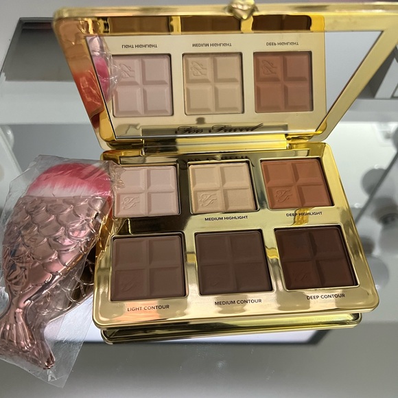 1 Too Faced Cocoa Contour This also smells like Chocolate with brush - Picture 6 of 6